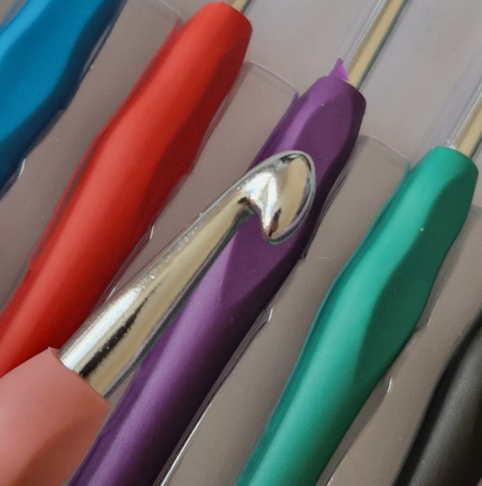 12Pcs Habicraft Crochet Hook Set Yarn Knitting Needles Sewing Multi Colour
