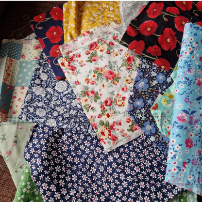 Floral 100% Cotton Fabric Off Cuts Remnants Mixed Colours Prints 200g or 500g