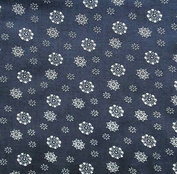 100% Viscose Fabric Small Flowers Floral Material Dressmaking 140cm Wide